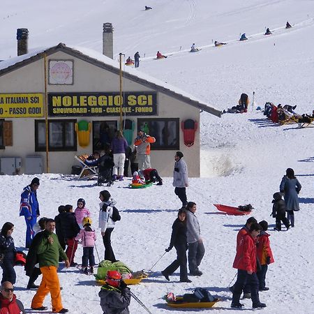 Rifugio Passo Godi Aparthotel Вилета Бареа Екстериор снимка